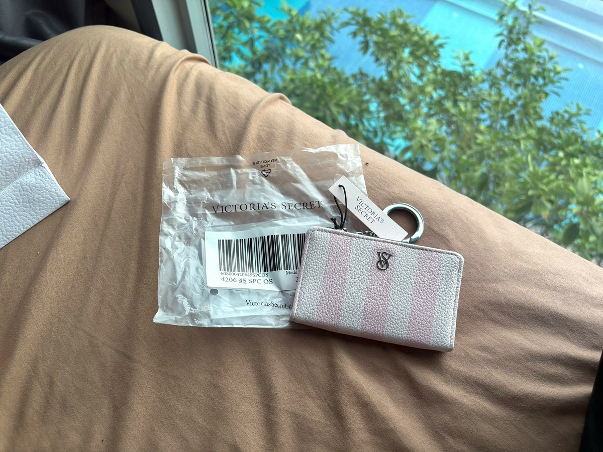 melodykittymiss's tweet photo. ˚˳⟡ ฝากขาย 🧁🎀

🖐🏻🍧 กระเป๋า Victoria’s secret (พรีมายังไม่เคยใช้) 850

dm line : pttb7131626 🪷

#ส่งต่อvictoriasecret #รับหิ้วvictoriasecret 
#victoriasecretthailand #ส่งต่อVictoria 
#victoriasecertth #พรีvictoriasecret #พรีออเดอร์เมกา #ส่งต่อเสื้อผ้า #ส่งต่อกระเป๋า https://t.co/892SHZg3sY