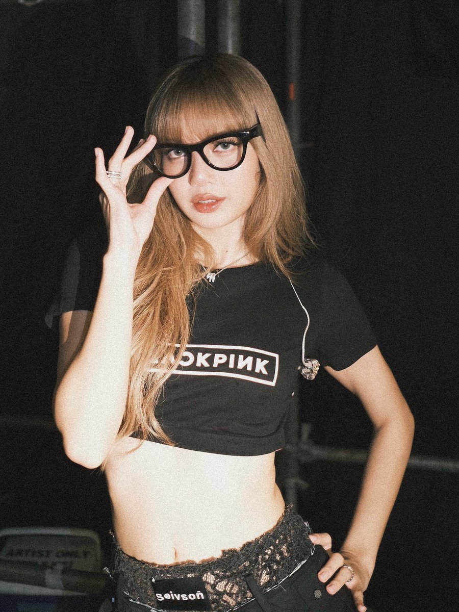 vlalisa's tweet photo. good evening. https://t.co/2p2EUf7tKS