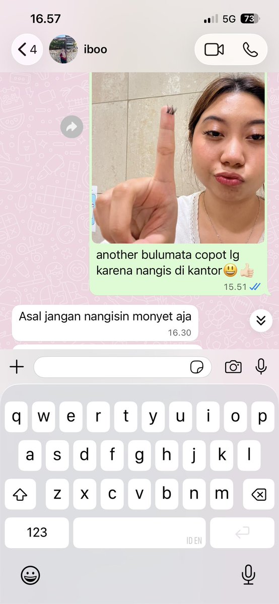 lyrawr_'s tweet photo. wkwk kejadian lagi dan bener” tempat curhat gue, kita udah segamau itu nyebut namanya. lop ibuk😭🤍 https://t.co/IrtYDBQUHo