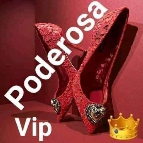 viadudak's tweet photo. @gatoscocteau eu to admirando sua beleza nos status da sua mãe, voce eh belissima bb https://t.co/GntclKad12