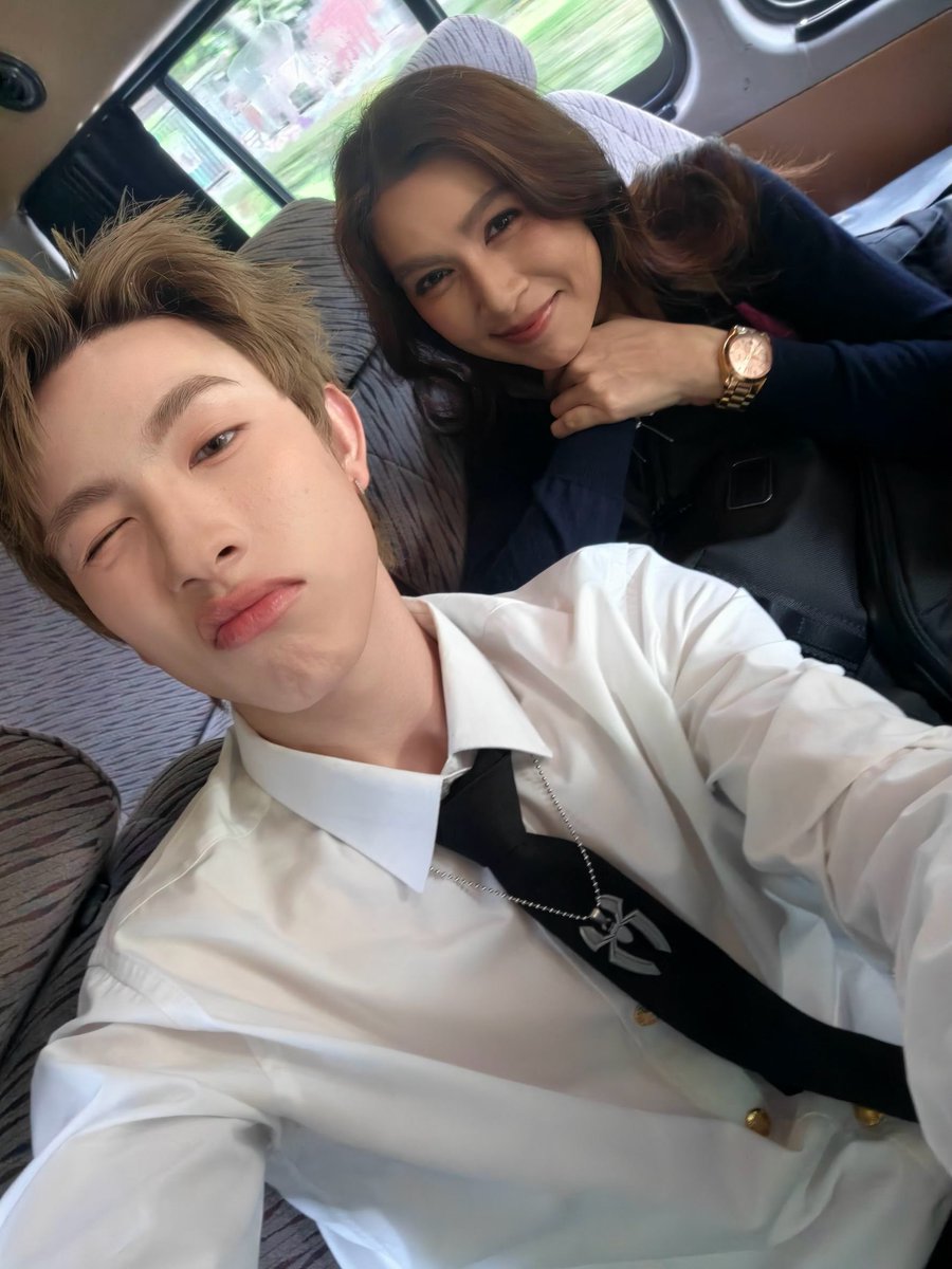 memooying's tweet photo. น้องอองรีหน้าตาได้คุณมี๊มาเต็มๆ ทั้งหล่อทั้งสวย 😭❤️‍🩹 https://t.co/noaZCfEJWL