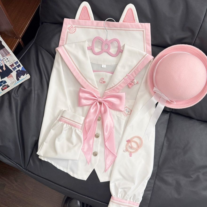 AlicestyleSHOP's tweet photo. ■可愛らしい猫モチーフのセーラー服！
清楚なデザインに遊び心満載！
3タイプから選べるリボンも魅力！
放課後の猫とのコーデを楽しんでください！

#ロリータファッション #セーラー服 #猫モチーフ https://t.co/q1A7DM0q5b