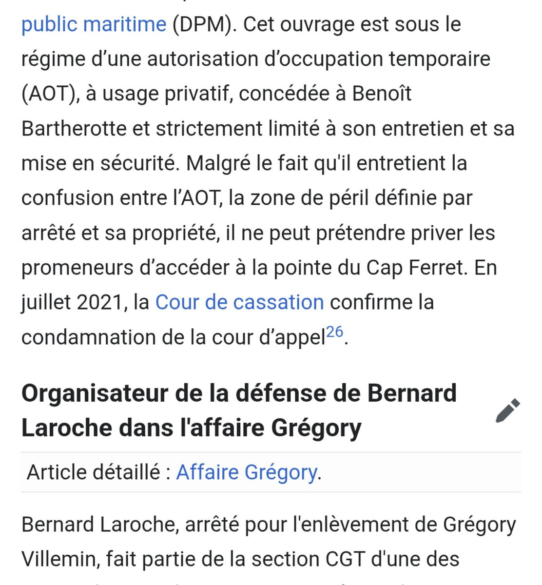 PhileasGatsby's tweet photo. Les médias adorent le présenter comme le "Robinson du Cap-Ferret" alors que c'est littéralement le "bandit du Cap-Ferret".
Le type s'est approprié le Cap.

Sa rubrique affaires judiciaires est aussi longue que celle de Sarkozy/Dati... https://t.co/Ea6340WMLK