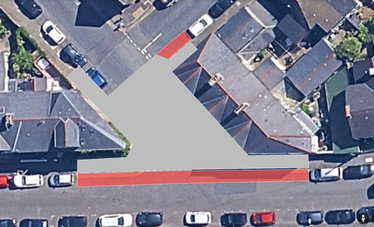 gomedia91's tweet photo. "what about parking?!? 😡"
Currently junction has to be almost entirely double-yellow lines to ensure clear vehicle sightlines &amp; for pedestrians to cross. ONE car can park in the junction.
Pedestrianising would remove the need for those things - so you could actually GAIN parking https://t.co/e9EPnOYE7w