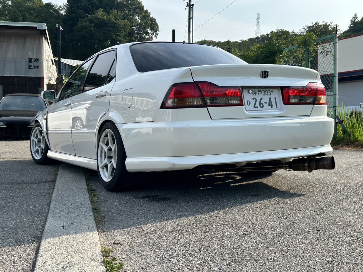 madjiggy9090's tweet photo. CL1売ります！
H13年式　走行距離　146000キロ
車検R9年11月11日までになります！

160万でどうでしょうか？
兵庫県神戸市から！
かなりキマってます✌️

◼️チューニング
エアクリ　ゼロセン
エキマニ　フジツボ
マフラー　ワンオフ
車高調　JTCC HONDA KYOTO オリジナル（ZEALベース）
F30k  R19k＋ヘルパー

ラジエーター　KOYO
追加メーター
モモステ
シート全部EURO RX使用（最終型の赤いやつ）

不具合
オイル燃やしてる
（1000kmで300〜500mlくらい？？）

年齢相応のオイルちょい滲み
走行に不具合ない程度

おまけ
写真のタイヤとホイール
レース用パッド（プロミューのRacing999）

#車売ります