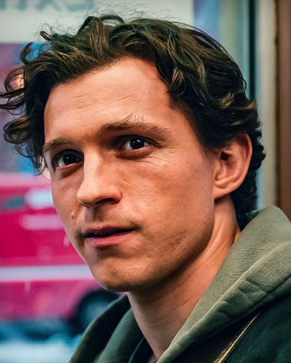 MCU_Direct's tweet photo. Tom Holland says he's not sure how the #MCU could "tackle that challenge" of adapting Spider-Man's Symbiote suit:

"They did it so well in the game, and I don't know how you make a suit that's similar without having a CG component."

(via @joshuahorowitz) https://t.co/UKIZ0us3KT