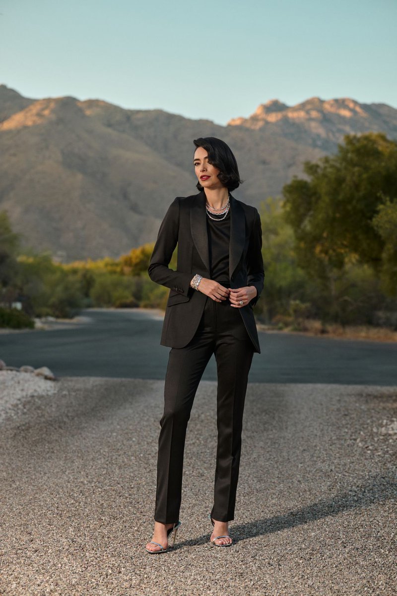 MikeJoycerva's tweet photo. Black tie, tailored for her. 

A custom women's tuxedo brings together sharp structure, elegant details, and a fit designed specifically for you.

Timeless. Confident. Unmistakably personal.

M.Joyce@Tomjames.com
804-347-4018

#tomjames #customclothing #customtuxedos #women #rva https://t.co/SQ5lQUIuIc