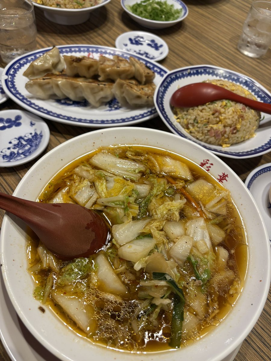 chaaaai2026's tweet photo. 辛さと塩分を欲してしまう🔥
奈良の彩華ラーメンに、麻辣湯に、マクド🫠浮腫は気になるけど食べちゃう。 https://t.co/APkIxRCCAQ