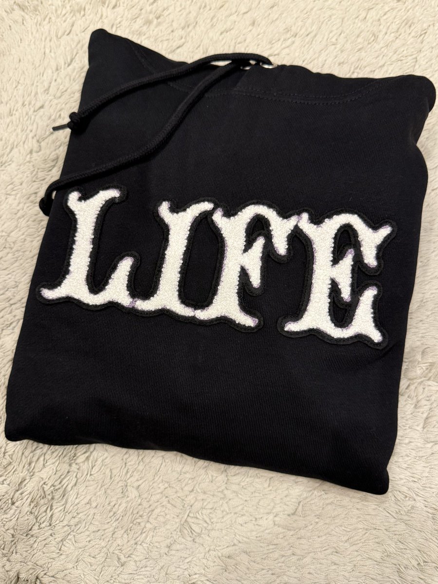 yarun72's tweet photo. LIFEのフーディーが届いた！#ozkn https://t.co/X8PaKSZUEZ