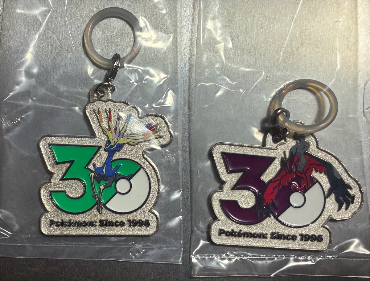 ayukipoke24's tweet photo. 〈交換〉
ポケモン 30周年メタルチャームマスコット～シンオウ、イッシュ、カロス～ 

譲）ゼルネアス、イベルタル

求）レシラム、ギラティナ

8月1日（土）12:30〜13:00、2日（日）14:00〜17:00になんば付近で手渡しで交換していただける方、お気軽にリプください！ https://t.co/uxKOzmROAr