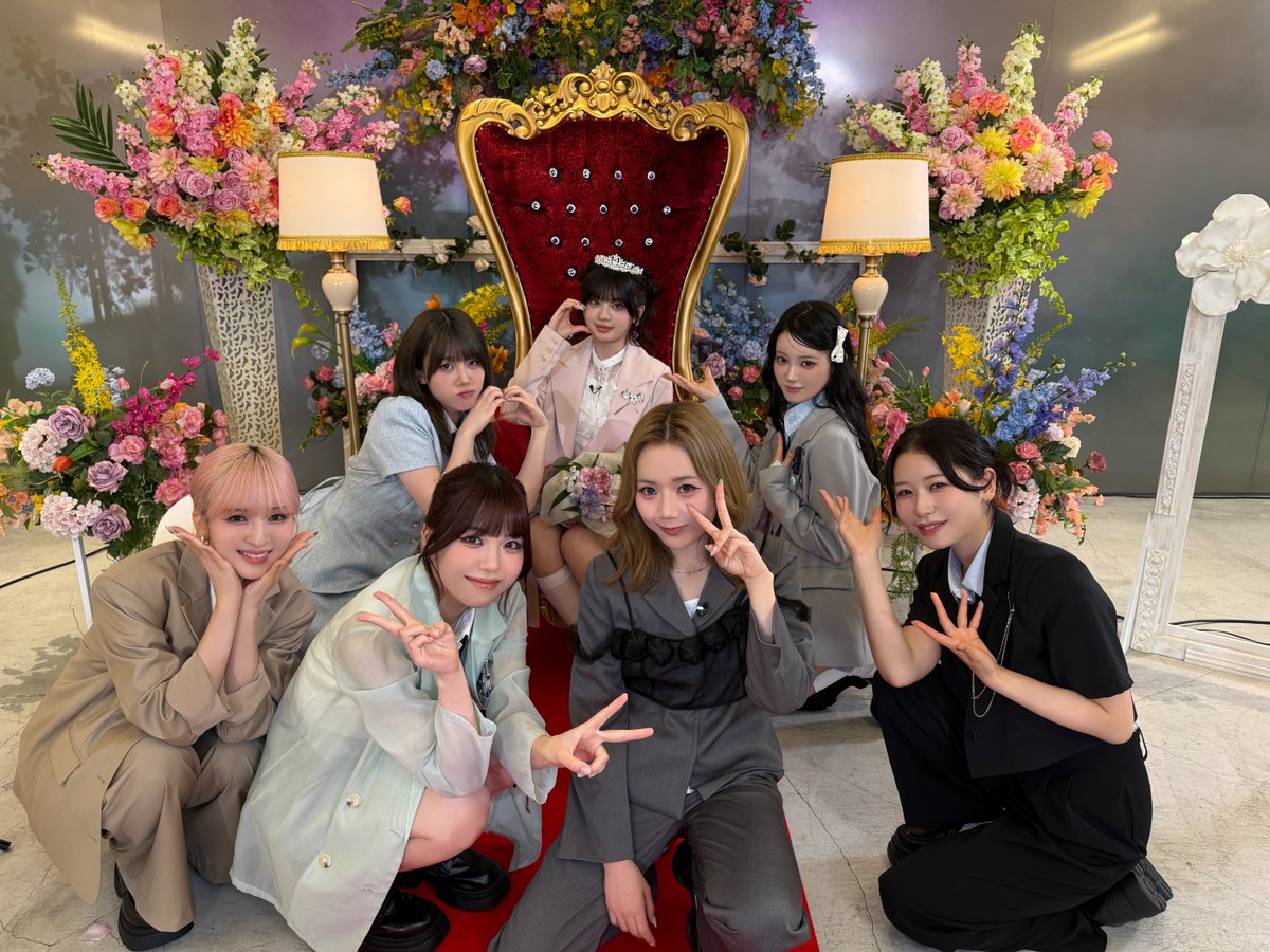 official__ME_I_'s tweet photo. 📸:⊹˚₊ 

[ "花咲く道" リリース記念 YouTube企画 ५🌷⋆* ]

✧ 花咲く道へ♡ 姫が最後に選ぶのは誰!?
- 前編 - https://t.co/NrHekbE47b
- 後編 - https://t.co/foOVXrSk4R

✧ ME:I フォトスタジオ📸 最高の1枚を撮影しよう！
https://t.co/bVFwntc0oC

ご視聴ありがとうございました✨

#ME_I_花咲く道
#ME_I #ミーアイ #미아이