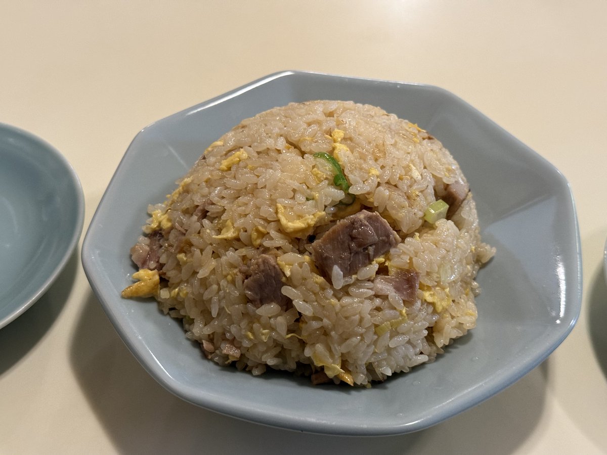 PepepeSpecial's tweet photo. 日本で一番美味いといわれる炒飯
神楽坂　龍朋　

会社の人も何人も知っていた。恐るべし。
私は炒飯のパンドラの箱を開けてしまったようだ。町中華の奥深さに恐れ慄いています。 https://t.co/bip78dK35R