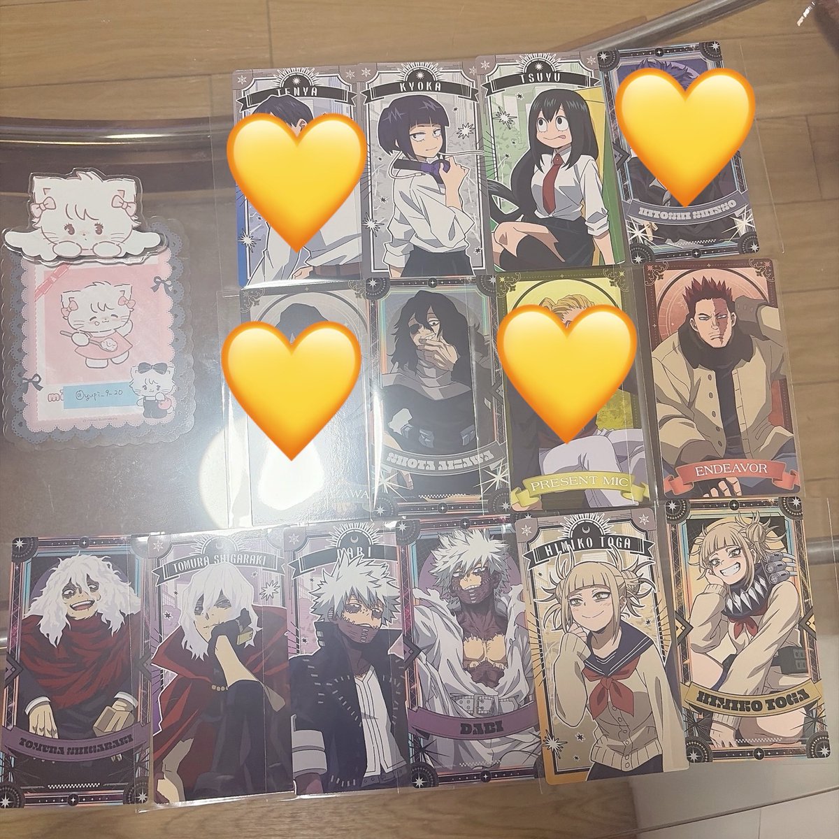 yupi_9_20's tweet photo. 交換 僕のヒーローアカデミア ヒロアカ アートカードコレクション2

譲 緑谷 爆豪 轟 ☆麗日 切島 上鳴 ☆耳郎 ☆蛙吹 相澤 ☆エンデヴァー 死柄木 荼毘 トガ

求 画像4 物間(左＞右)

✔郵送or8/2池袋手渡し
✔お声がけが重なる場合は☆含む方優先
✔画像4左含む交換優先

検索からもお声がけください https://t.co/UPx2Vl9QIK