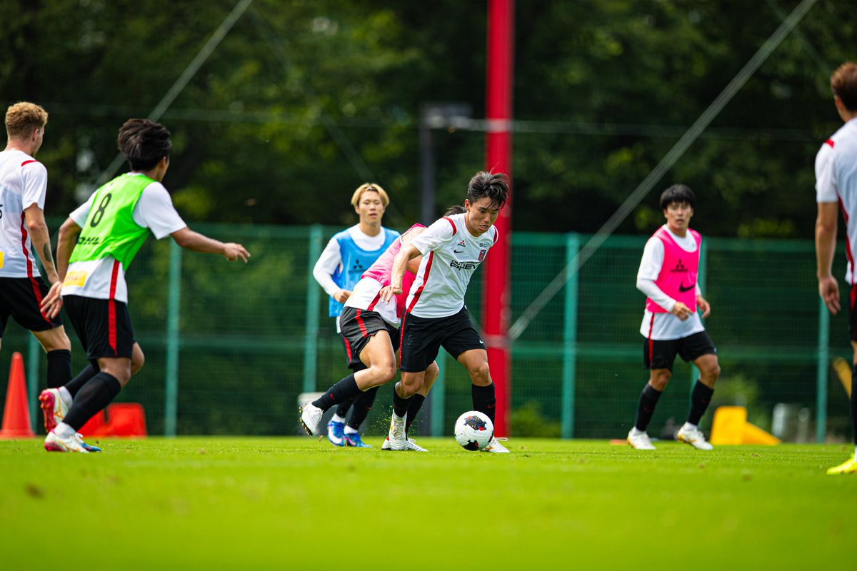 REDSOFFICIAL's tweet photo. 7.30 TRAINING | 📷
RB大宮戦まで、あと2日。

トレーニングの様子は #REDLife で📷
https://t.co/mYJOEpf1mj

𝙉𝙀𝙓𝙏 𝙈𝘼𝙏𝘾𝙃
Juiceスペシャルマッチ
vs RB大宮
🗓️8/1(土)
🕕18:00
📍#埼玉スタジアム

#UrawaRedDiamonds #urawareds #浦和レッズ https://t.co/X5CEkJurV7