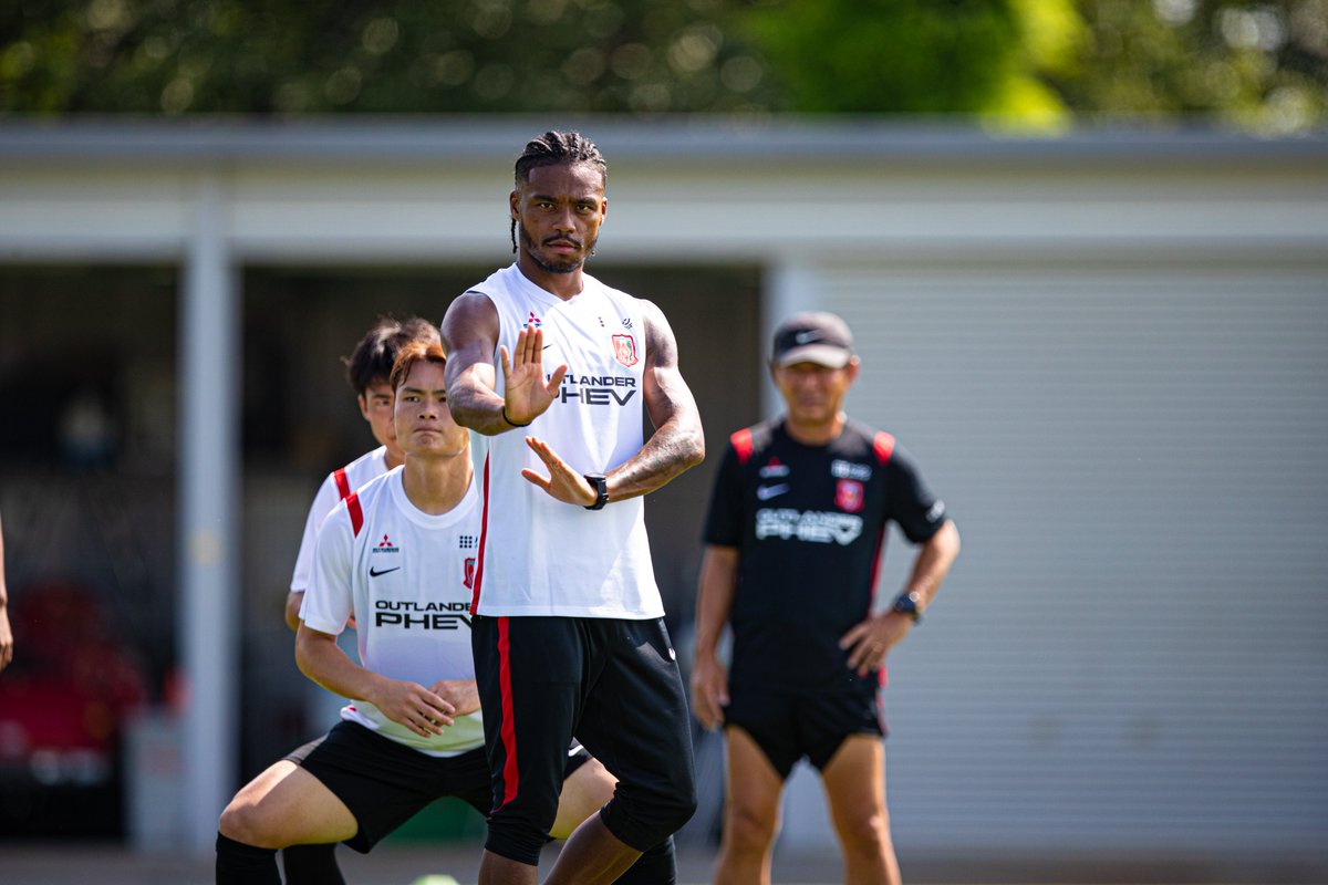 REDSOFFICIAL's tweet photo. 7.30 TRAINING | 📷
RB大宮戦まで、あと2日。

トレーニングの様子は #REDLife で📷
https://t.co/mYJOEpf1mj

𝙉𝙀𝙓𝙏 𝙈𝘼𝙏𝘾𝙃
Juiceスペシャルマッチ
vs RB大宮
🗓️8/1(土)
🕕18:00
📍#埼玉スタジアム

#UrawaRedDiamonds #urawareds #浦和レッズ https://t.co/X5CEkJurV7