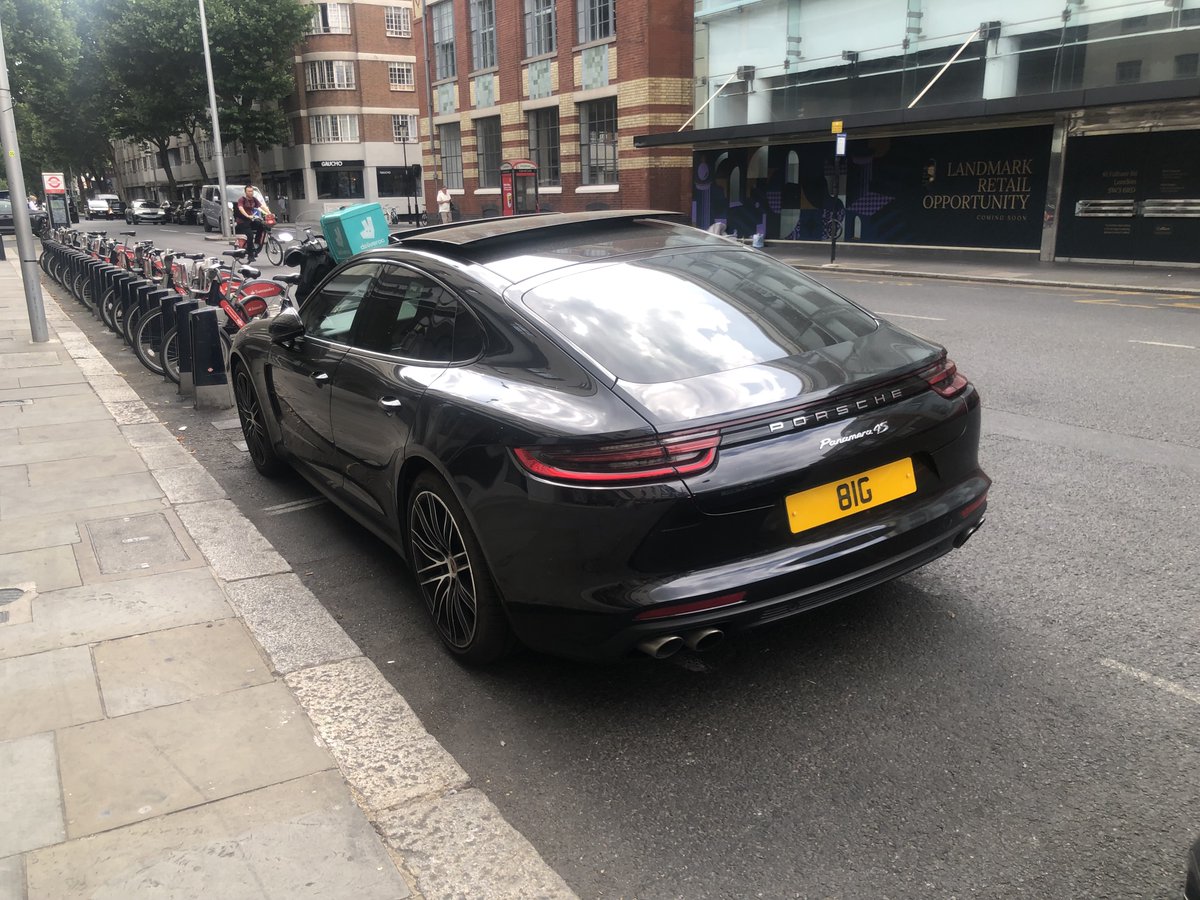 M_Steeples's tweet photo. Clearly this boastful BIG BOY is most likely actually SMALL. #Porsche #NumberPlates #RegistrationPlates #SloaneAvenue #Chelsea #London #SW3 #Small #Big https://t.co/I9aK7fow48