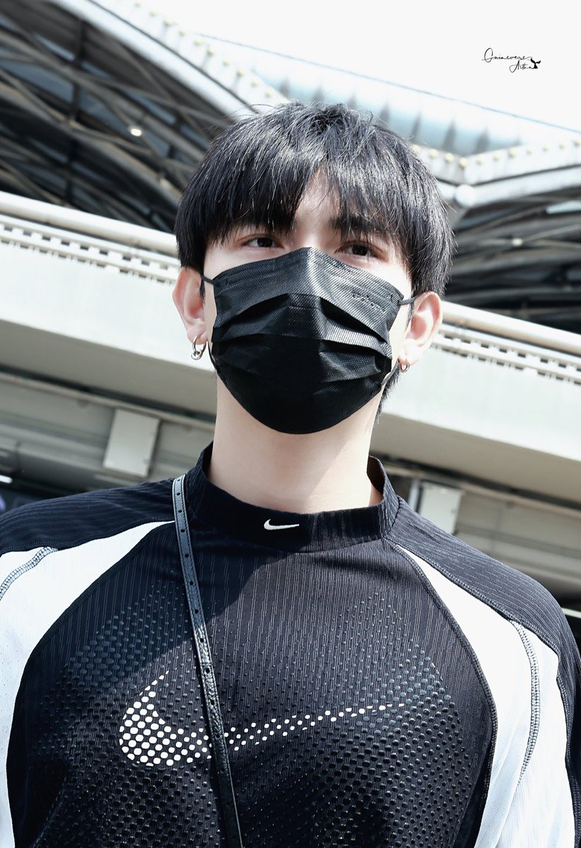 Tist_T's tweet photo. 260730 🐟​ ปักกิ่ง 🛬​  น้องเฟยผอมลงเยอะเลย หน้าเหลือนิดเดียว แต่หล่อเหมือนเดิม 💙 https://t.co/qoGsIVwSG6