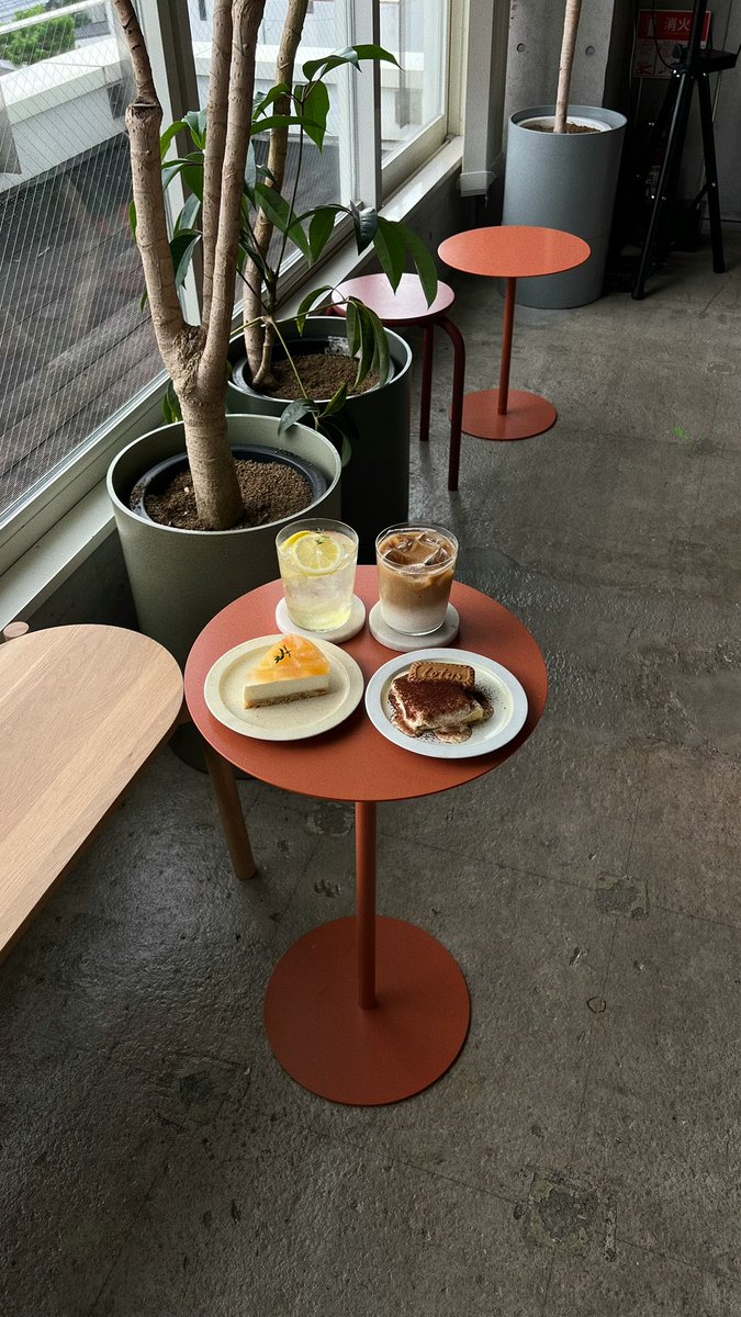 __nmsk13's tweet photo. 下北沢に来たら、
何度も通ってしまうカフェとごはん https://t.co/ZX1hYPIEWX