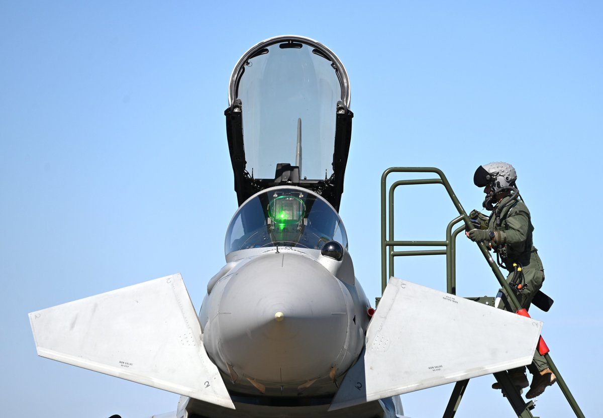 NATO_AIRCOM's tweet photo. 🇹🇷 F-16s to Estonia. 
🇮🇹 Eurofighter Typhoons to Lithuania. 
🇪🇸 F-18s, an A400M and NH-90 helicopters to Romania.

Italian, Spanish and Turkish detachments replace the French, Portuguese and Romanian contingents as NATO transitions from Air Policing to Air Defence, strengthening Allied Integrated Air & Missile Defence across the Eastern Flank.

🔗:  https://t.co/ysF2rMl85R