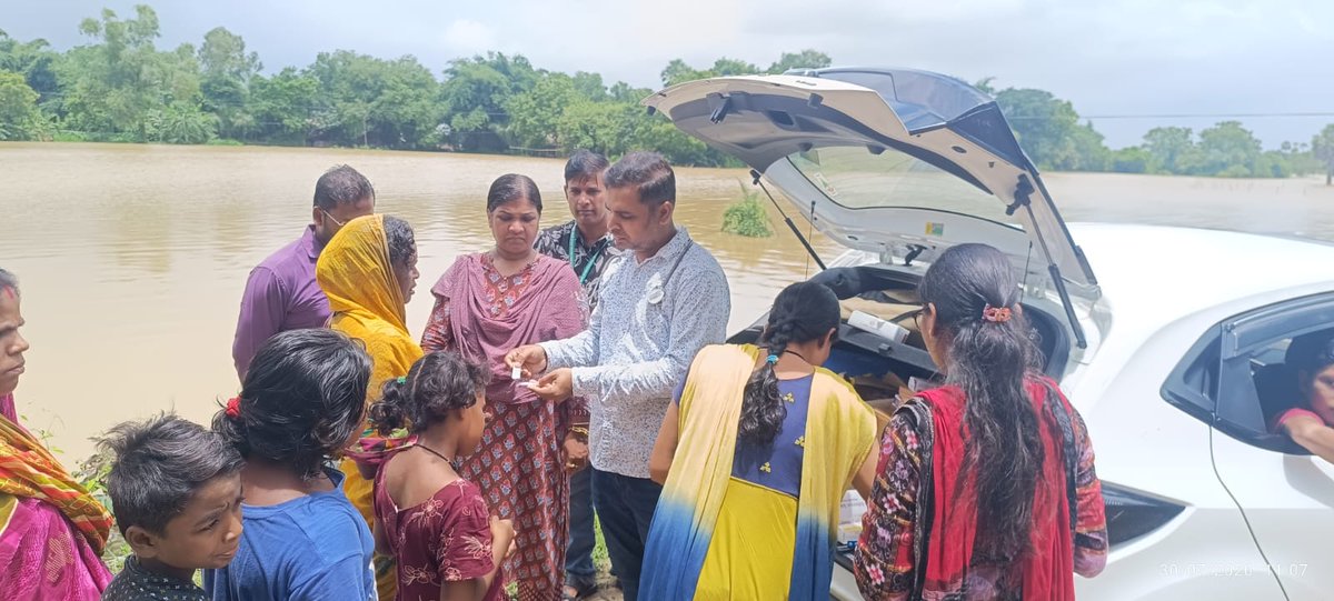 RBSK_BARPADA's tweet photo. In the face of rising floodwaters and overwhelming challenges, the RBSK AYUSH doctor of Barapada CHC, Bhadrak, stands as a beacon of hope and healing. Working tirelessly on the frontlines, their unwavering commitment ensures that essential healthcare reaches in bhadrak block. https://t.co/ZjQLNXzmI3