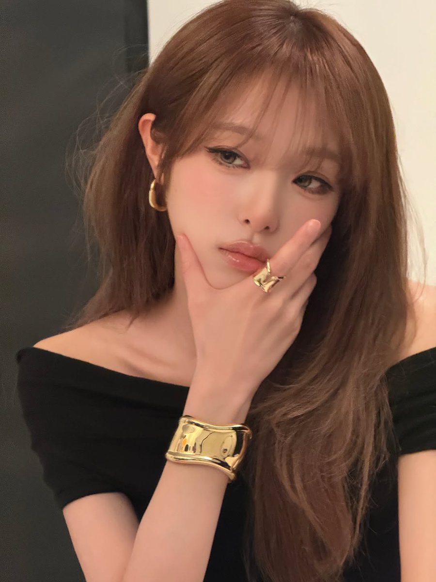 godchoiyena's tweet photo. _yenacore Instagram Update ❤️

https://t.co/E6JtvMzDWi

#최예나 #예나 #YENA #イェナ #崔叡娜 https://t.co/vCsJMH0dTr
