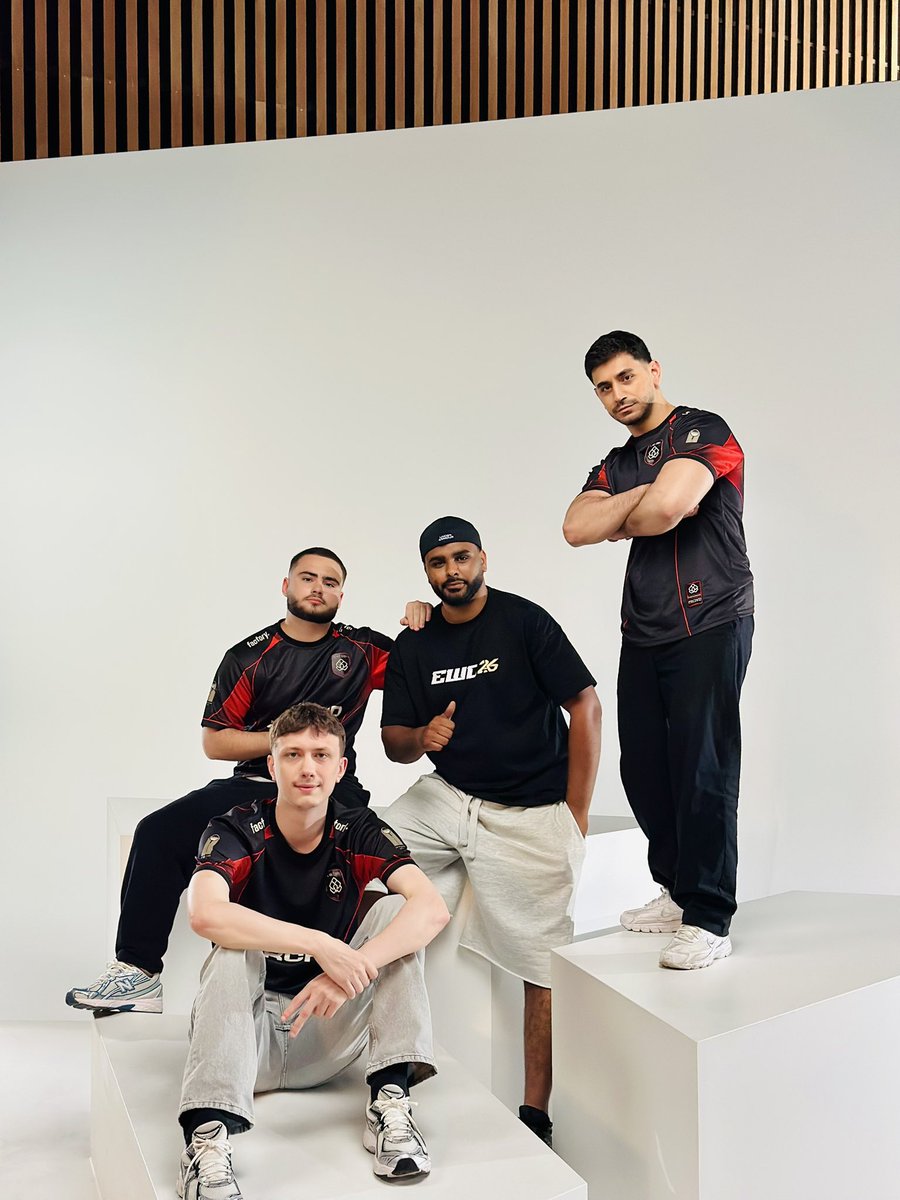 Kaderinho6's tweet photo. Jour J Ces La Zone De Guerre ! 🔫
@SarielEu @SwiiZn__ @Master5K_ @Salmoo__ 
#EWC #Paris #Tournois https://t.co/74l0kuBhR0