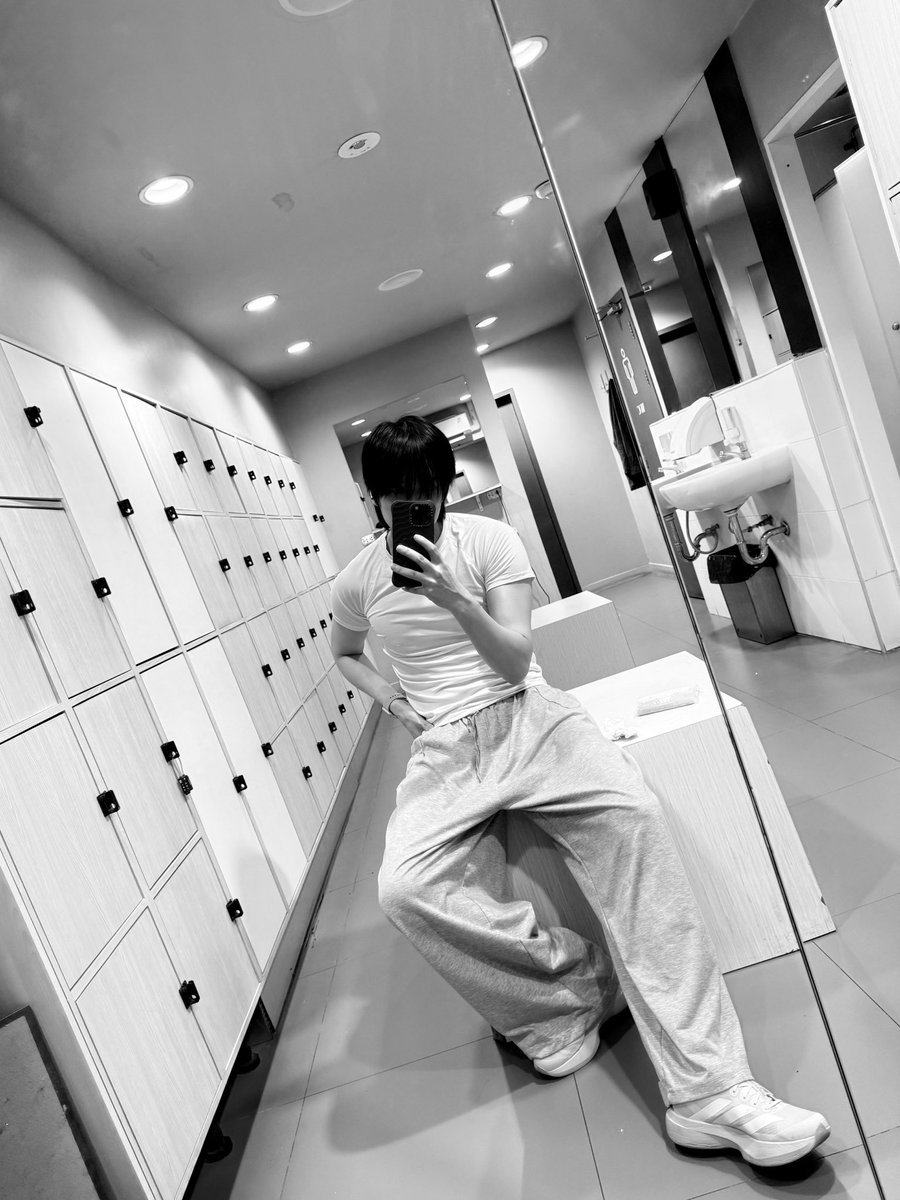 T_Aiemkumchai's tweet photo. อะฮึบ ฉึบๆ #PonThanapon https://t.co/eytjZKUEVz