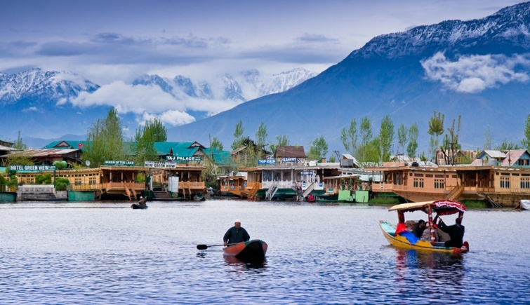 DarKoshal's tweet photo. 💼#JammuandKashmir's economy is gaining momentum with rising investments, startup opportunities, industrial growth, and support for local enterprises. Economic progress is creating new avenues for employment and entrepreneurship.🚀

#Remember5August #EconomicGrowth https://t.co/YSFSJhuvEQ