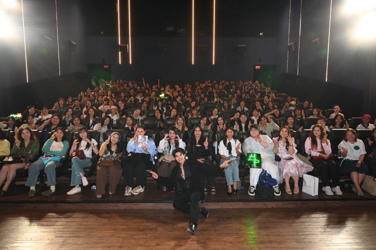 MyLifeAMTV's tweet photo. ขอขอบคุณกรีนนี่โรสทุกคน ที่มาร่วมเป็นส่วนนึง ของ MY life มาย ภาคภูมิในวันนี้ เติมมายกันจนใจฟู้วววว์ 💚#MylifexMilePhakphum
#AMARINTVHD34 #มหกรรมนิยายนานาชาติ2026 https://t.co/rDQLQcNAue