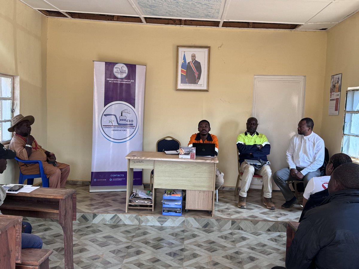CongolaisOce's tweet photo. Réunions de suivi-évaluation des activités du cahier des charges avec les communautés de Kipushi et Kaponda. Un moment d’échange pour faire le point sur les progrès et renforcer la collaboration. #CahierDesCharges #DéveloppementLocal
#Kico https://t.co/JUzLgOIW6B