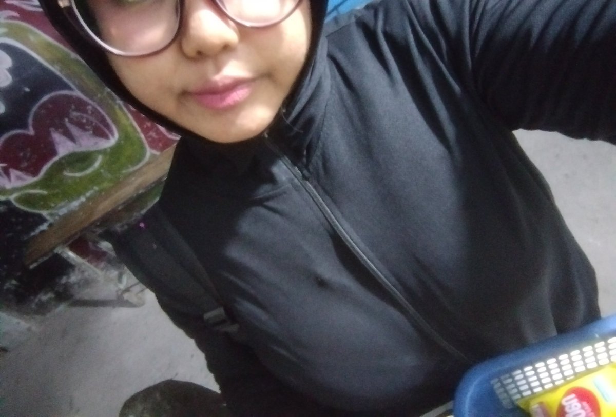 ayaaaahere's tweet photo. capek banget seminggu full pulang malem trs https://t.co/afJDOYG9Gn