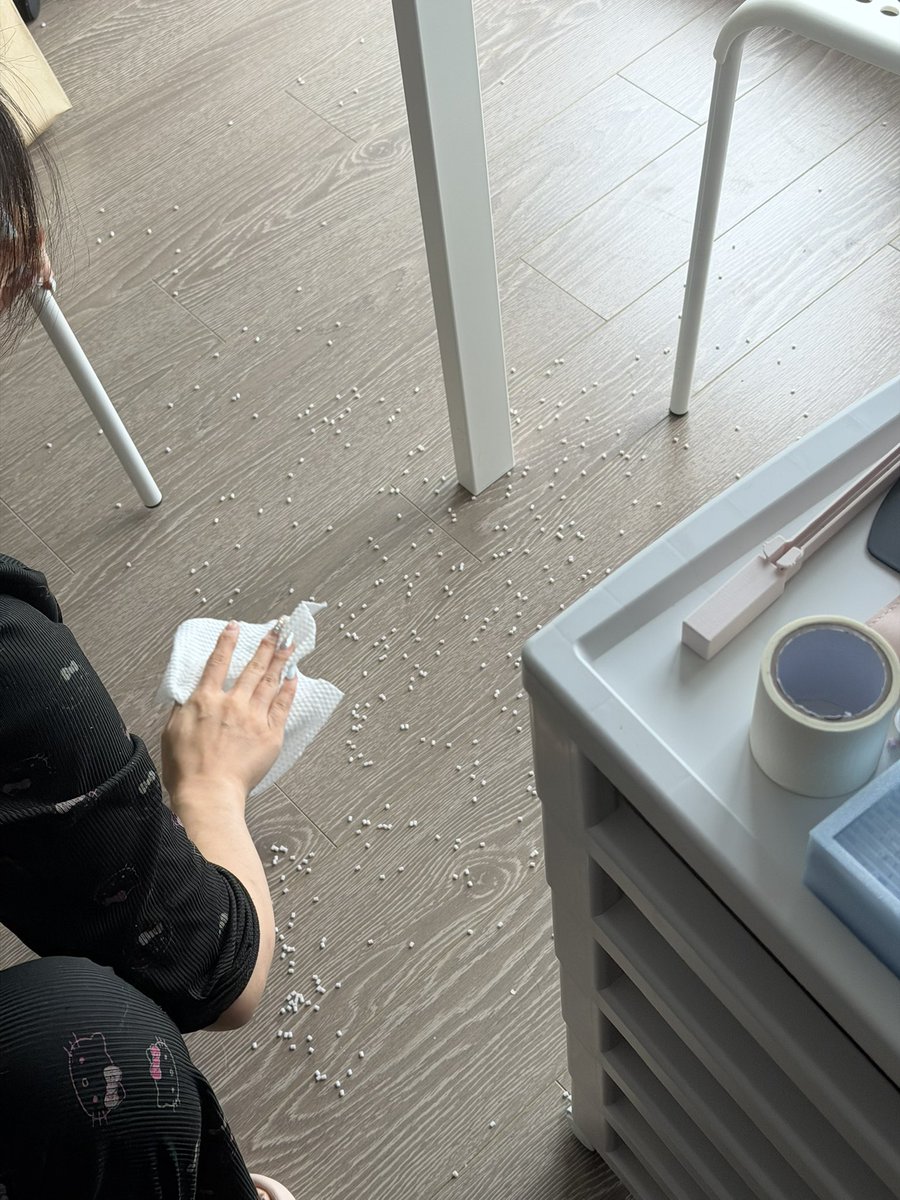 nooo00017's tweet photo. 现充过得太幸福，，有朋友真好 https://t.co/xIETZPSOeY