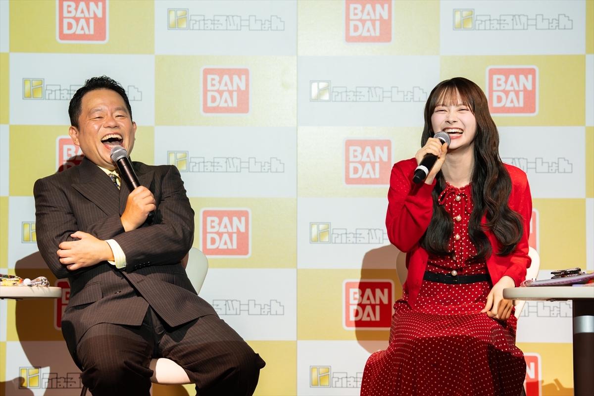 tv_life's tweet photo. ダイアン・津田篤宏＆AKB48・伊藤百花、
自身の“にふぉるめーしょん”シールに大興奮
「俺やん！」「レアすぎませんか!?」

🔻記事＆写真はこちら【シール画像あり】
https://t.co/vezYsoFEeO 

#ダイアン #津田篤宏 #AKB48 #伊藤百花
#にふぉるめーしょん #にふぉるめ https://t.co/9Nnh6zTnHc