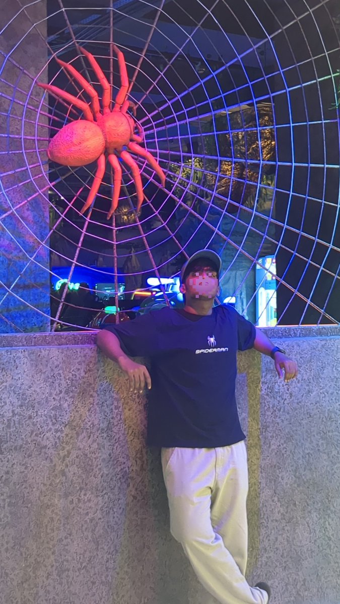 Senanii__'s tweet photo. Are you Senani!! Or SpiderMan? 
I'm Both! 🤠😎 
#spidermanbrandnewday https://t.co/OpFJfHaT4C