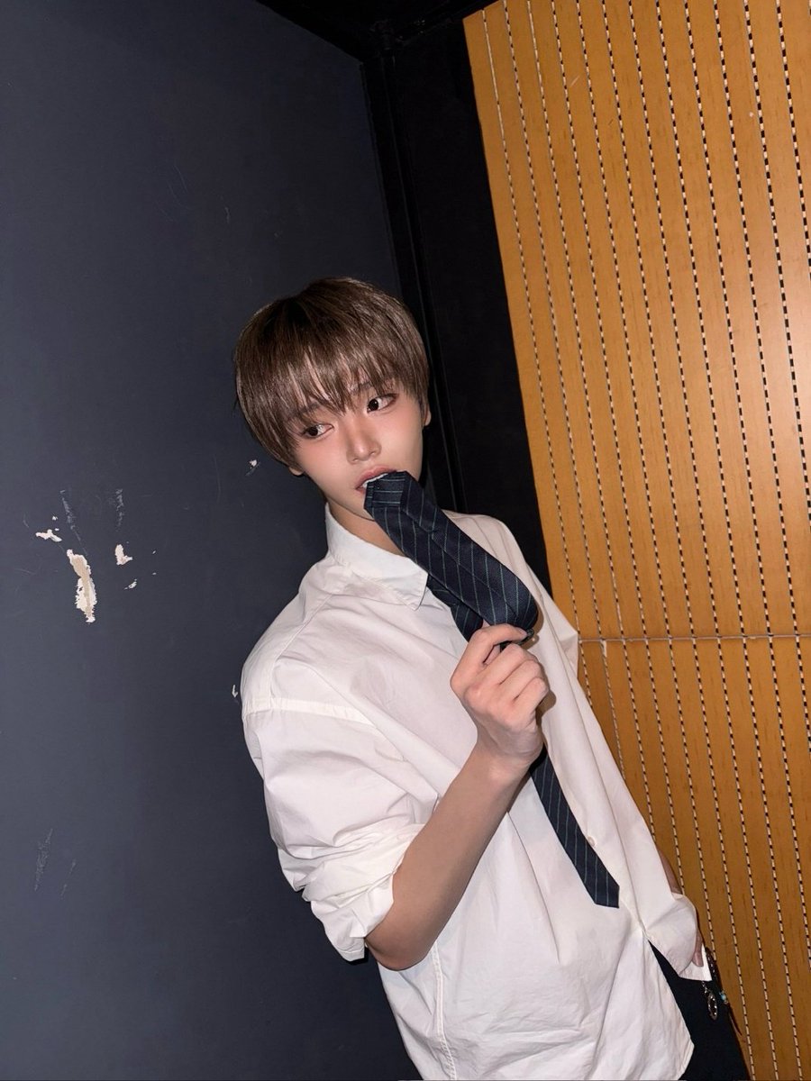 sksjdndjq282's tweet photo. #밤비즈트친소 #밤비즈_트친소
장한음 할사람 구합니다
낮공 밤공 갑니당𖹭 https://t.co/EpHjIbUchc