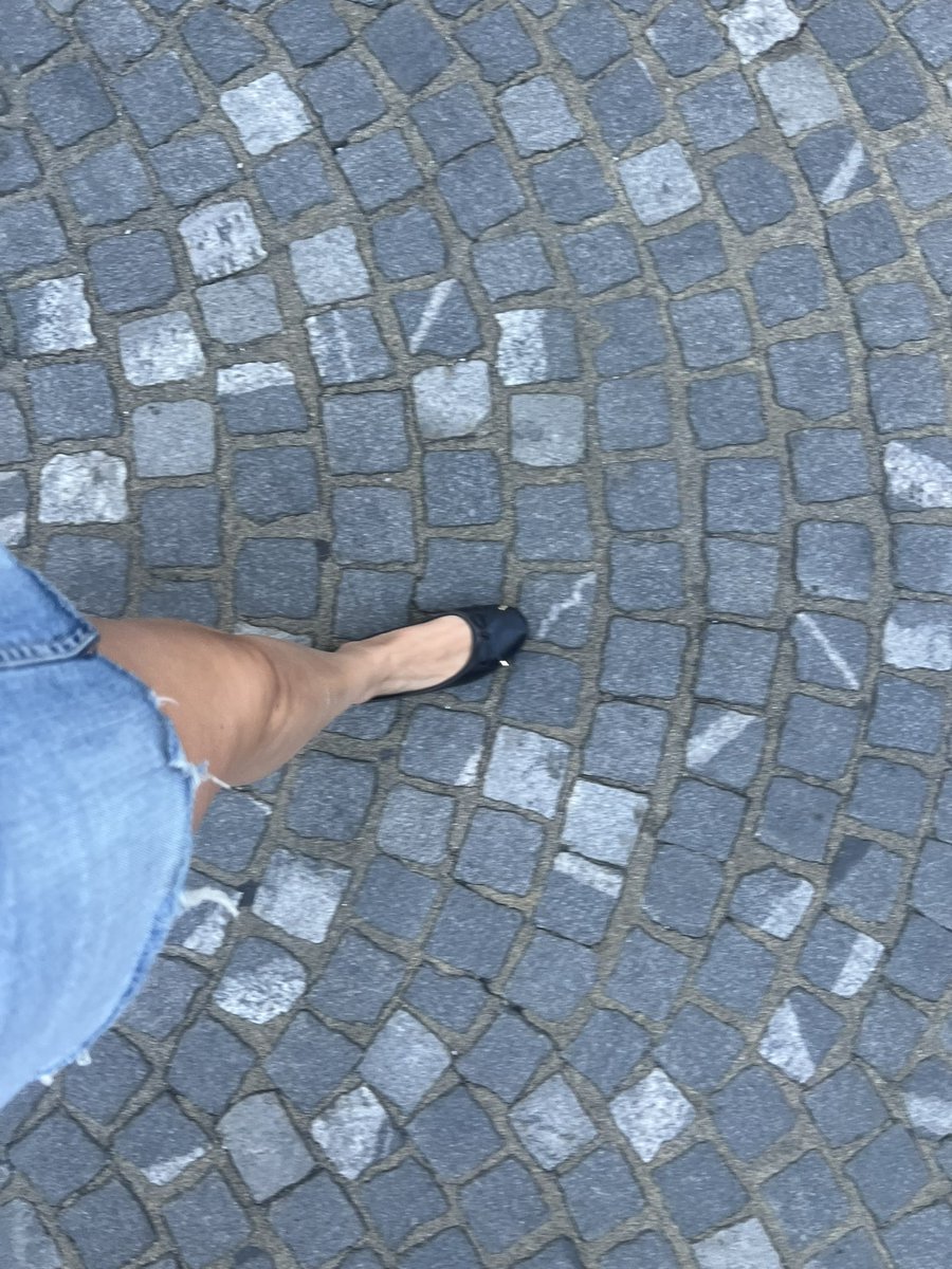 ellaisdependent's tweet photo. wearing these in an @alessir0se kind of way https://t.co/fBGVdjZX4l