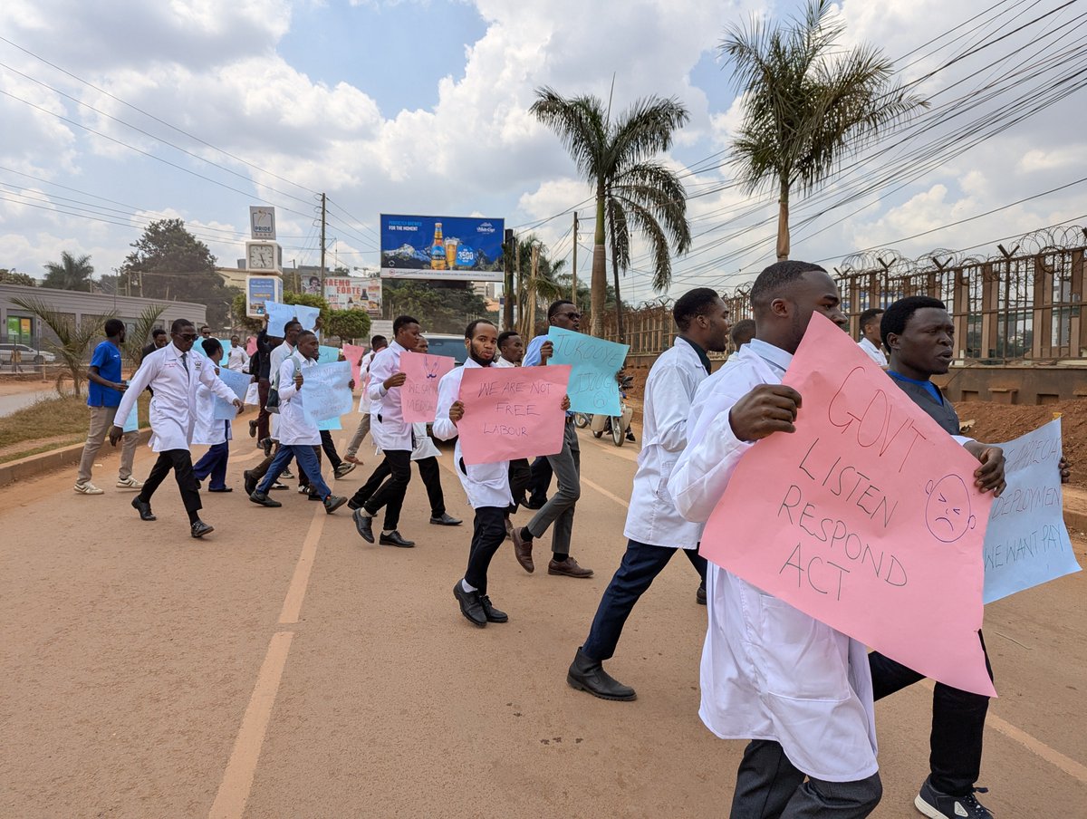 Okorobe_PM's tweet photo. @MinofHealthUG 
Why does it always have to be like this? Do you enjoy bad headlines?
How is it possible to worry about Welfare and at the same time treat patients?
Please put and end to this embarrassment!
@ntvuganda @nbstv @Sudhirntv 
#PayAllMedicalIntens https://t.co/ZGLW7DJpXc