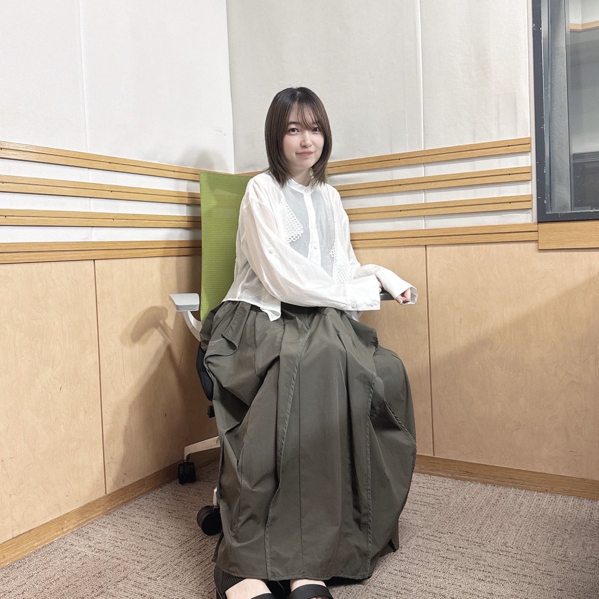ReinaUeda_Staff's tweet photo. 本日は「上田麗奈のひみつばこ」の更新・放送です📻

QloveR:22時更新
文化放送・ラジオ大阪:27時〜
https://t.co/UpnFhkw24b

#上田麗奈 #ひみつばこ https://t.co/EEtOvTsWmh