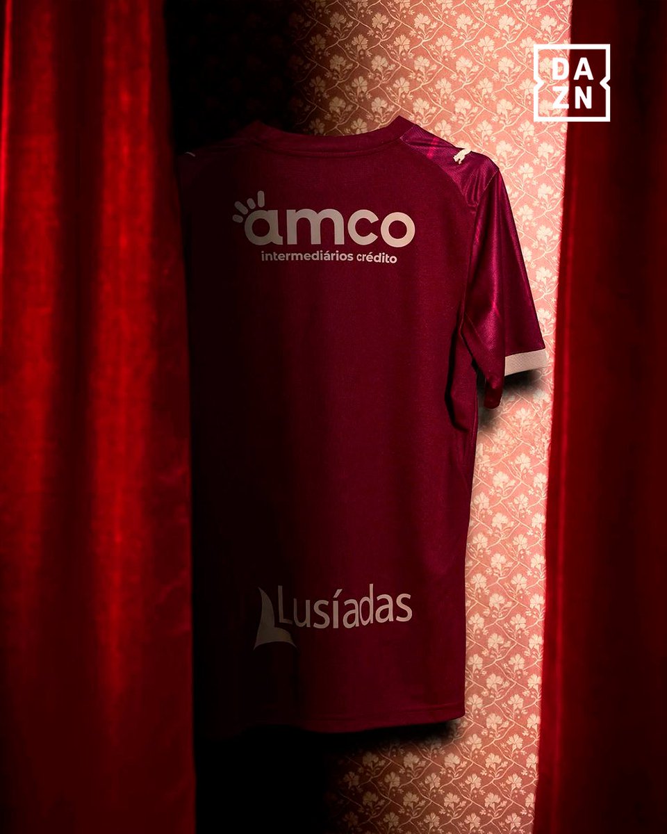 DAZNPortugal's tweet photo. E este novo equipamento do SC Braga? ๐ฏ
#DAZNConference https://t.co/2x2bGef925