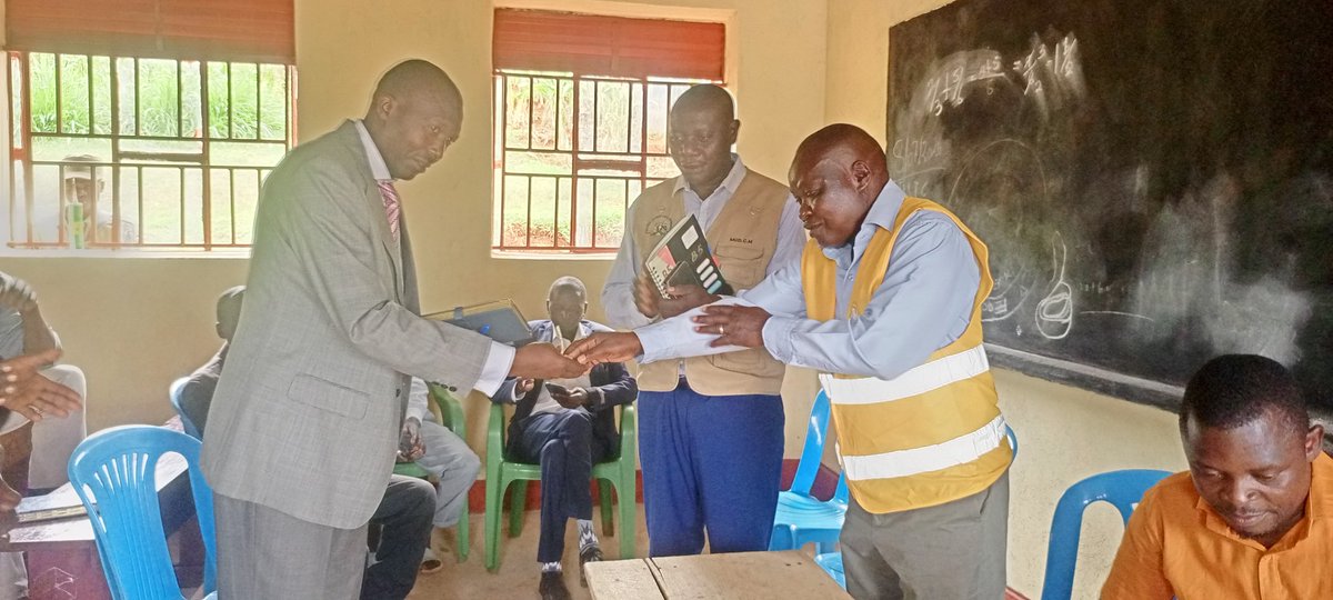 Bulambuli_LG's tweet photo. The district team led by RDC Mr maguda George, SACAO, mr Muduku Charles together Charles with PEO Mr Wakiwe simon and other officials have today 30 th July 2026  handed over a newly completed block to Wamunga primary school. https://t.co/vgITvew3lP