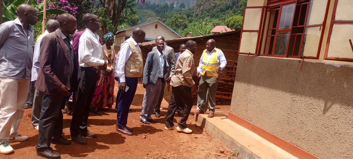 Bulambuli_LG's tweet photo. The district team led by RDC Mr maguda George, SACAO, mr Muduku Charles together Charles with PEO Mr Wakiwe simon and other officials have today 30 th July 2026  handed over a newly completed block to Wamunga primary school. https://t.co/vgITvew3lP