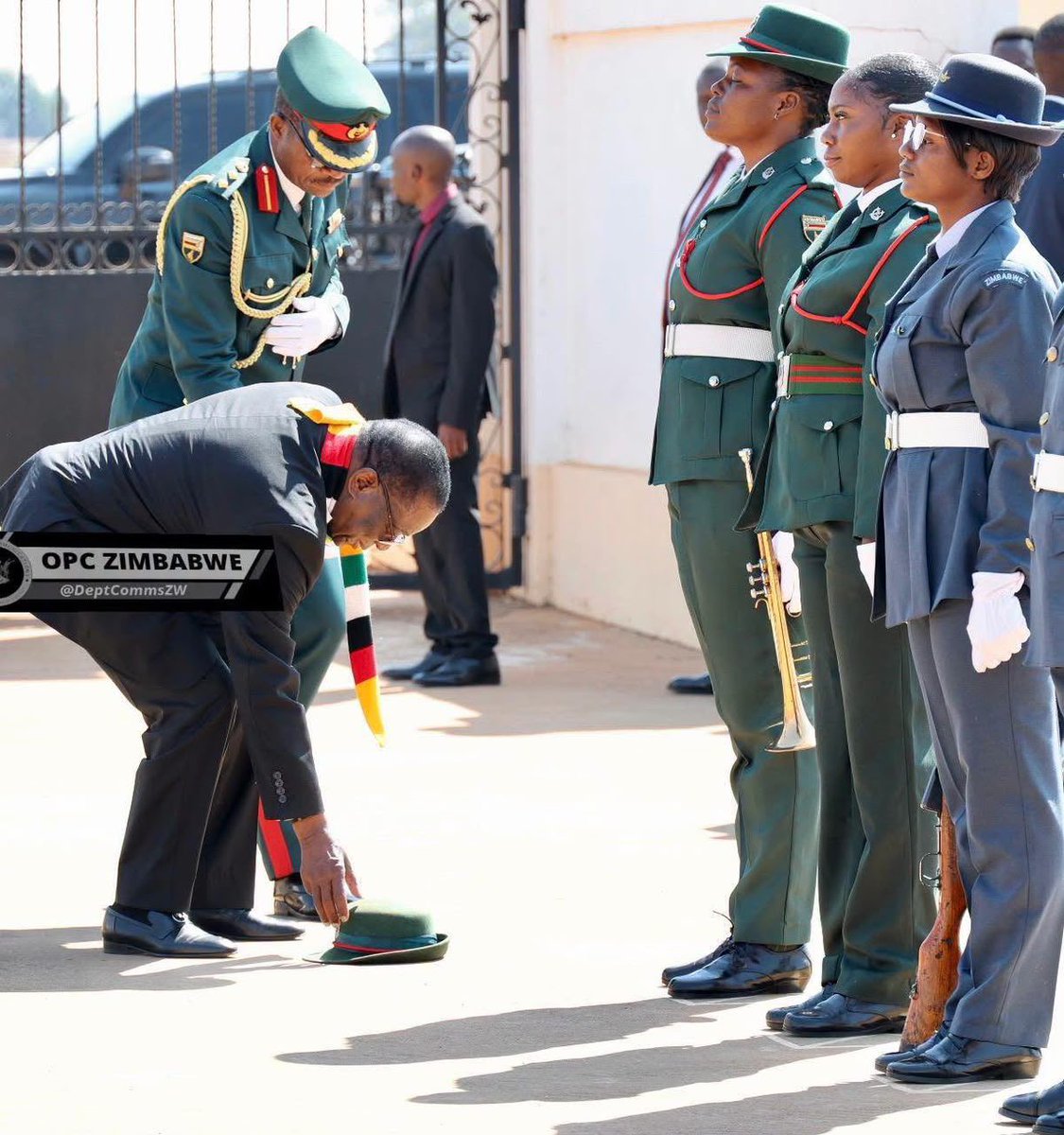 nickmangwana's tweet photo. A caring Commander in Chief who has his troops at heart. https://t.co/XuQZUulgSJ