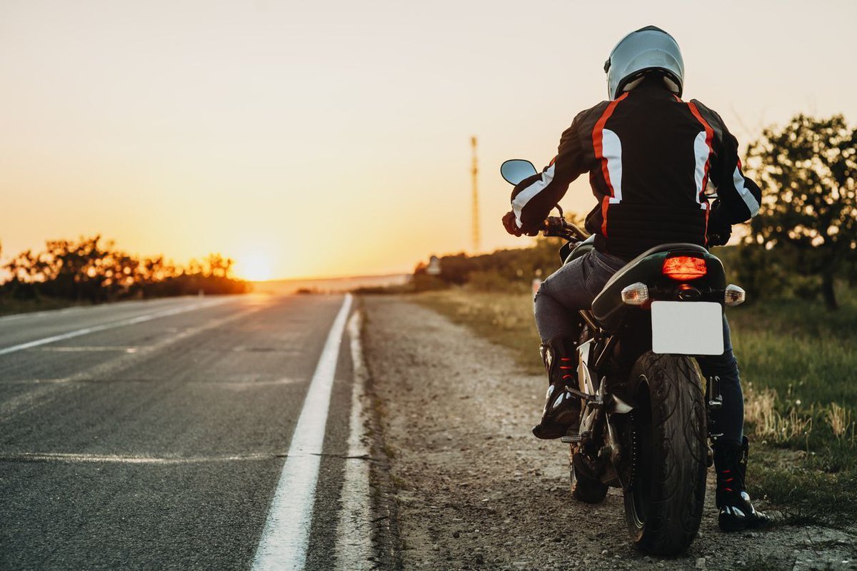 iMeelZ_es's tweet photo. Las mejores apps para motoristas 🏍👉 https://t.co/W2npDG4pG5 #imeelz #apps #aplicaciones #motos #motoristas #moteros https://t.co/a6NLxnv2ti