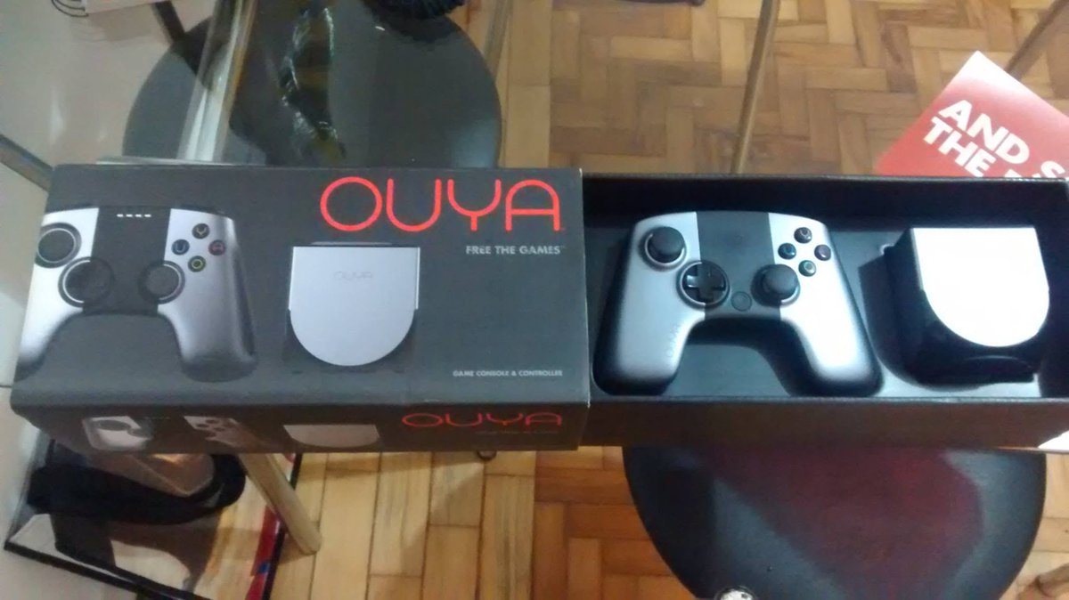 pcesarcabral's tweet photo. E A REVOLUÇÃO COMEÇOU!!!

(Facebook é legal pq lembra das fotos antigas publicadas por lá ... essas são bem velhas! kkkkk ....)

#Ouya https://t.co/aMMwJ8pzjO