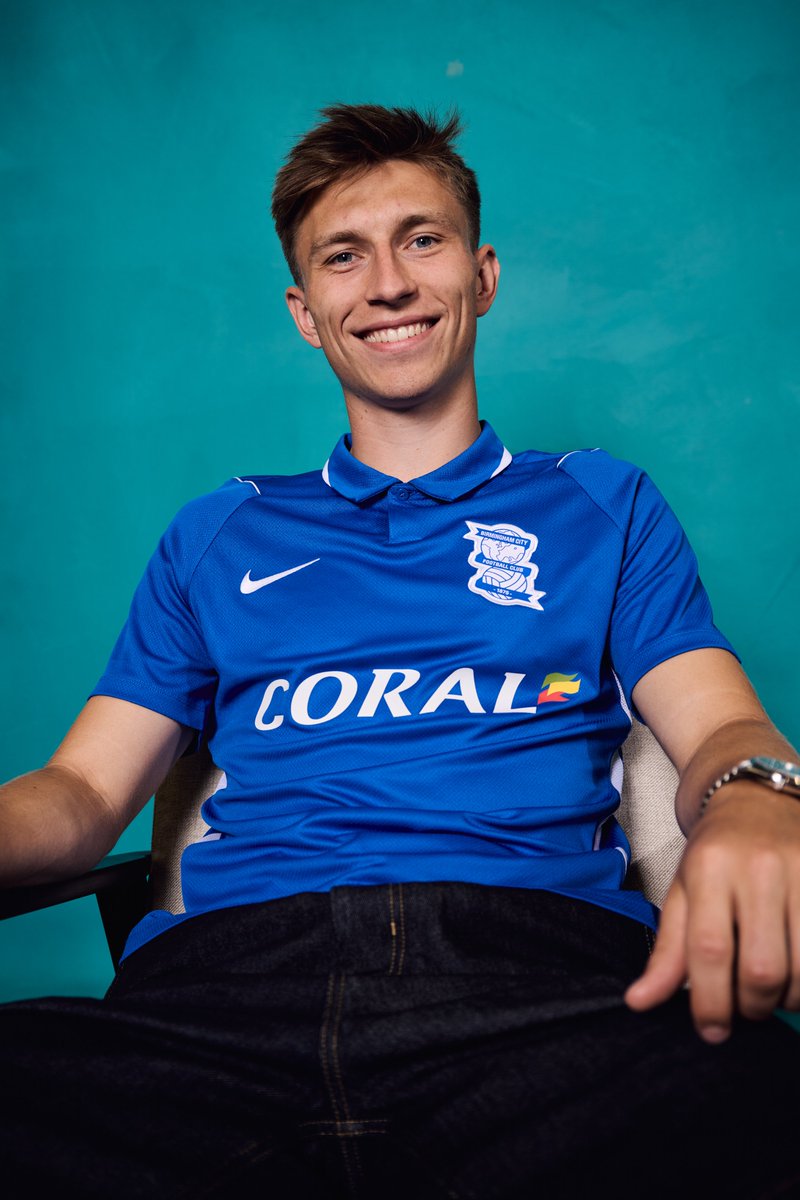 BCFC's tweet photo. Agile. Athletic. Strong.

Summer signing number five is here. 🇺🇸 https://t.co/Oj6ecVTh0o
