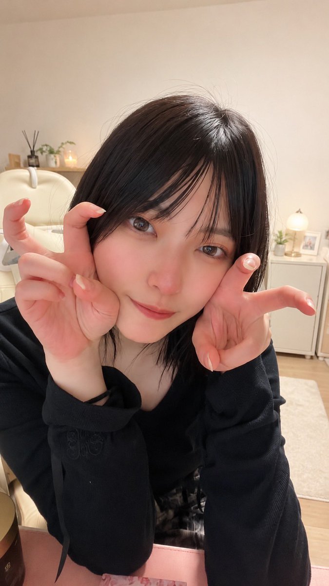 koharucha_'s tweet photo. 《8月スケジュール🍉》

更新あるかもですが！
時間変更などもありますので見てね〜👁️

楽しみな店舗さんばかり( ᴖ⩊ᴖ )🎶
暑さも本気、こはるも本気で参ります！

遊びに来てﾈ！

#PR https://t.co/TyIWFUlryl