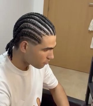Racket_Report's tweet photo. CARLITOS’ NEW HAIRSTYLE💈🇪🇸 https://t.co/040c7JS8id