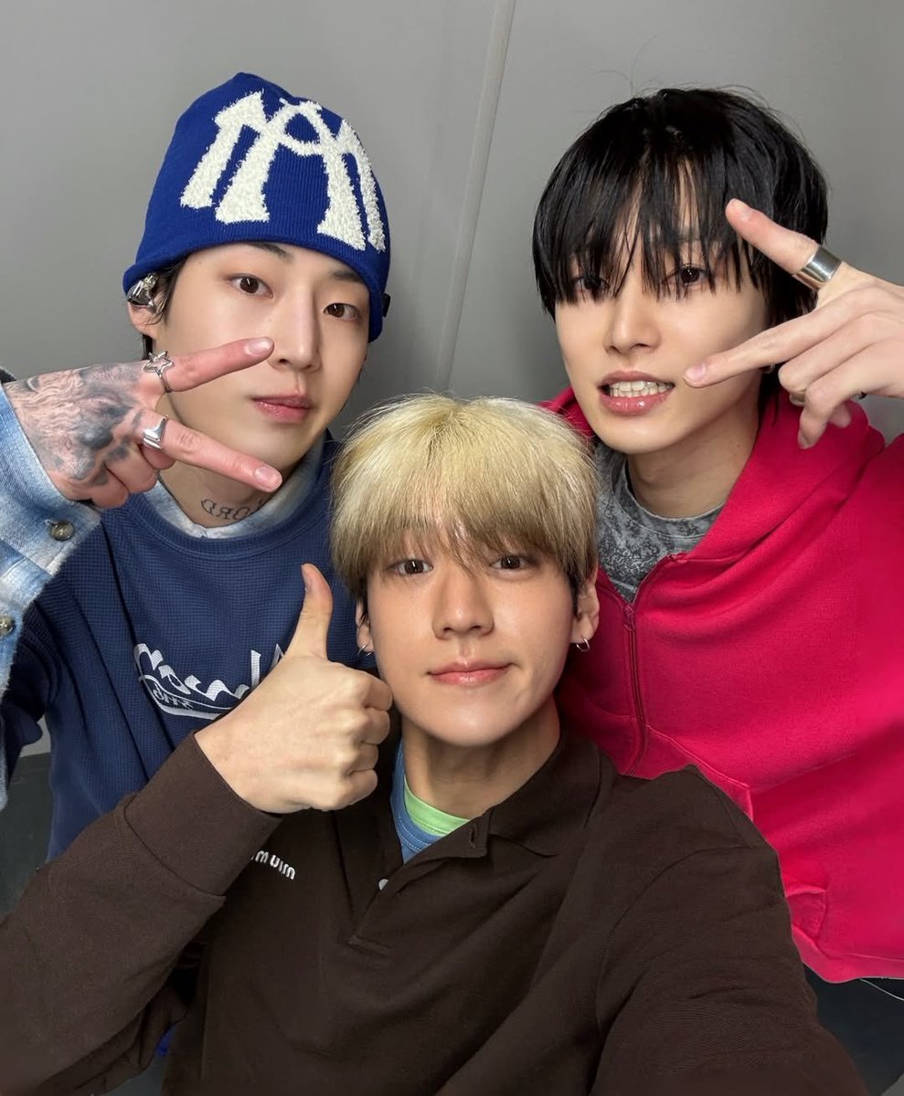 onlyhanie02's tweet photo. thank u too xoulll
#일주년도_홍승한_너로정했다
for always caring and supporting xnghan
#OneYear_XngHanXoul
let's make more happy memories 
#スンハンと迎える輝く1周年
and let's keep growing and succeeding togetherr ♡⁠(⁠>⁠ ⁠ਊ⁠ ⁠<⁠)⁠♡ https://t.co/DSFGU3ktNk