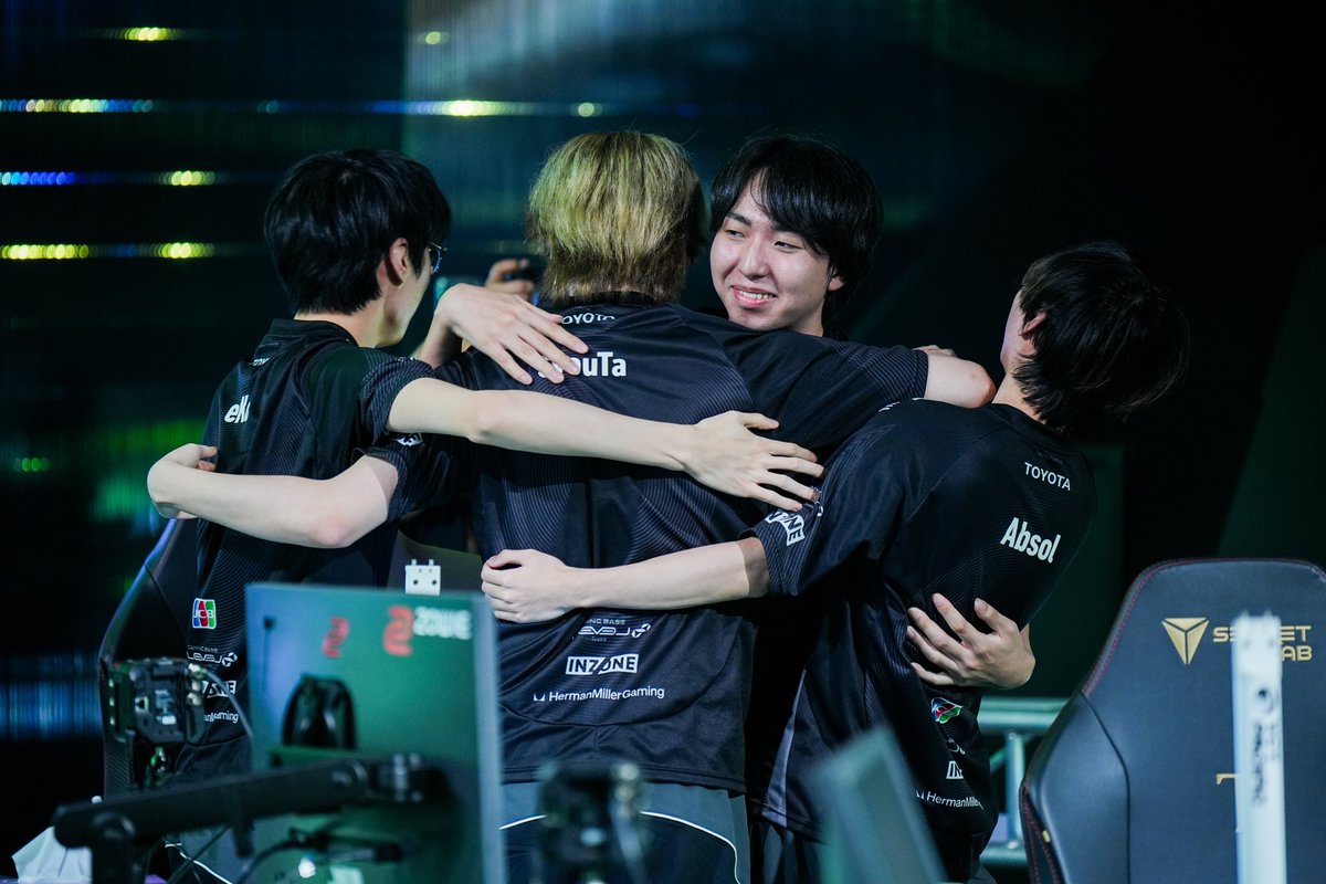 vctpacific's tweet photo. BACK-TO-BACK, TOGETHER 🖤 https://t.co/cuzYWbYBXw