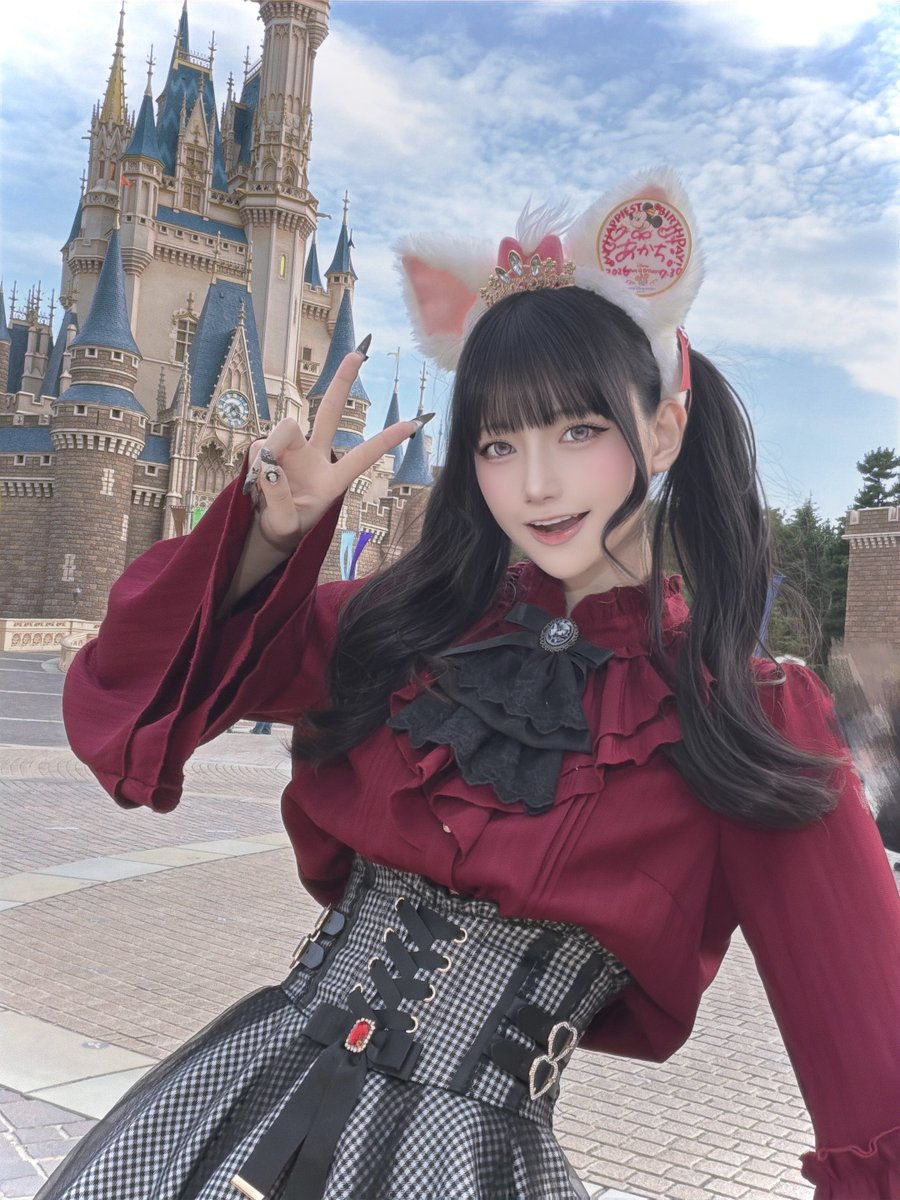 Akase_Official's tweet photo. お誕生日ディズニーに連れて行ってもらった…❕🏰 https://t.co/lWLwSRWmYE